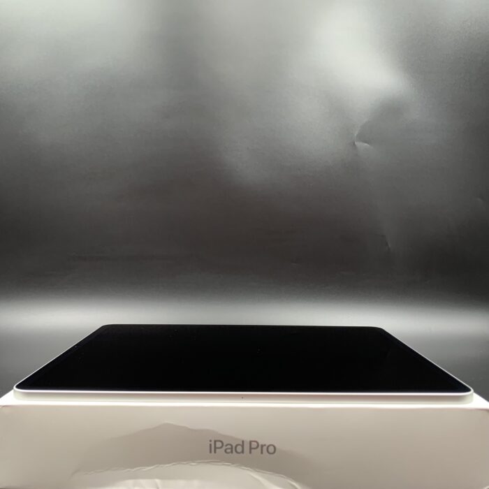 iPad Pro 12.9 (4th Generation) 128GB Wifi - Image 4