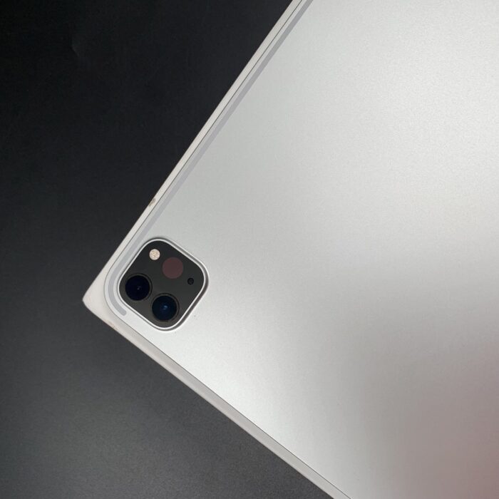 iPad Pro 12.9 (4th Generation) 128GB Wifi - Image 6
