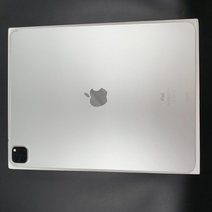 iPad Pro 12.9 (4th Generation) 128GB Wifi - Image 7