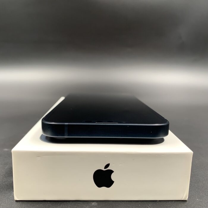 iPhone 13 128GB Midnight - Image 4