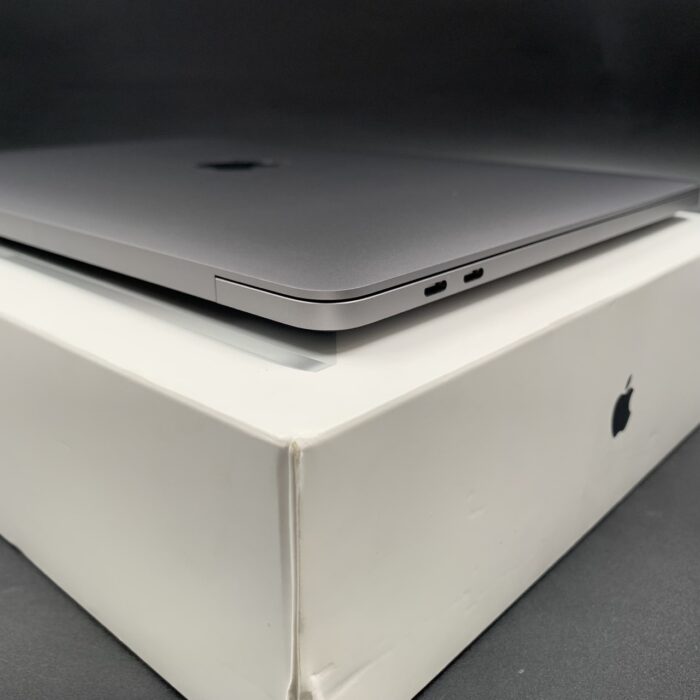 Macbook Pro 13" M2 256GB Space Grey - Image 4