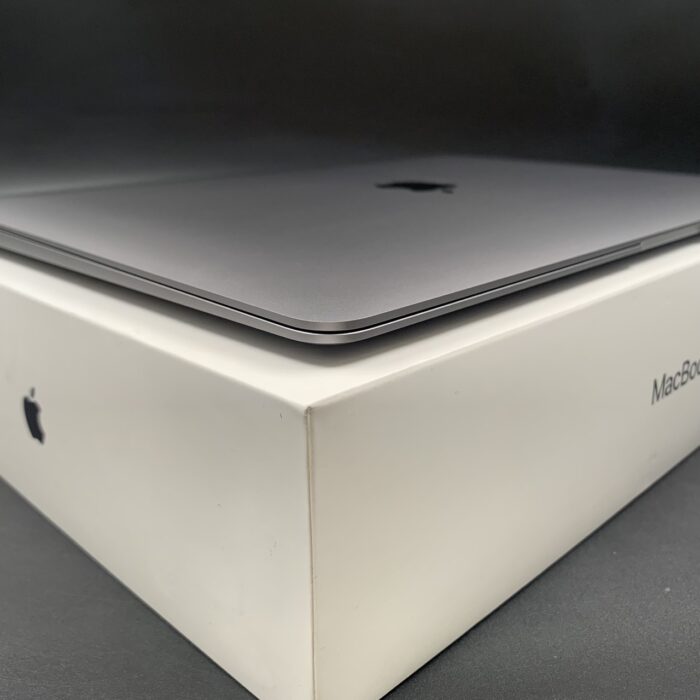 Macbook Air M1 13-inch 256GB Space Grey - Image 2