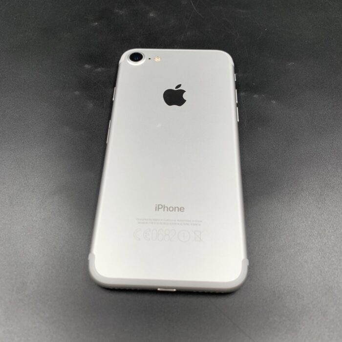 iPhone 7 32GB Silver - Image 6