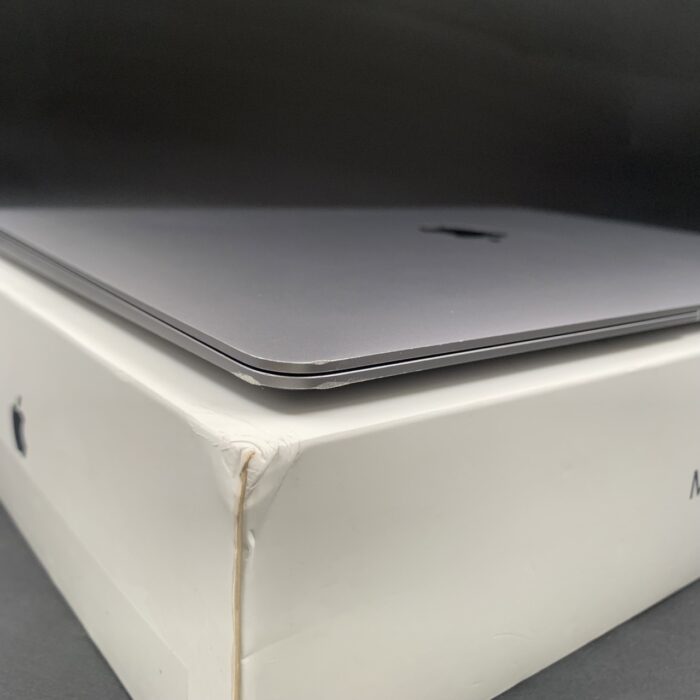Macbook Air 13" 2018 Space Grey - Image 2