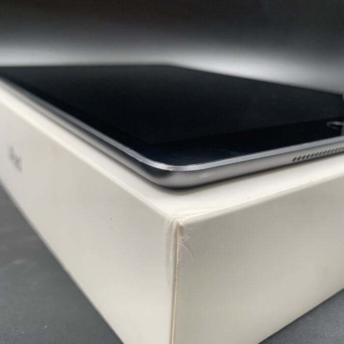 iPad (9th Gen) 64GB Wifi-Cellular Space Grey - Image 5