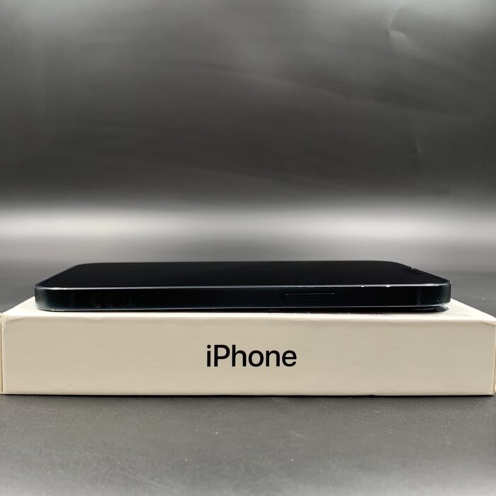 iPhone 13 128GB Midnight - Image 3