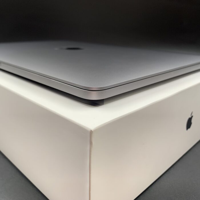 Macbook Pro M1 13" 512GB | 8GB Ram | Space Grey - Image 3