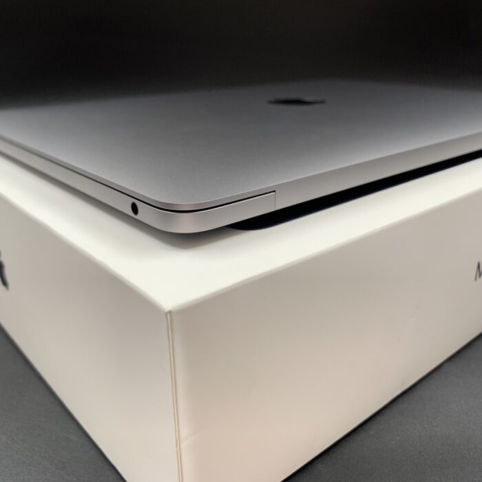 Macbook Pro M1 13" 512GB | 8GB Ram | Space Grey - Image 4