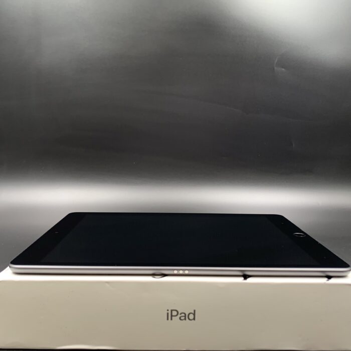 iPad (9th Gen) 64GB Wifi Space Grey - Image 4