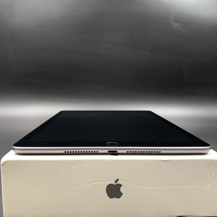 iPad (9th Gen) 64GB Wifi Space Grey - Image 5