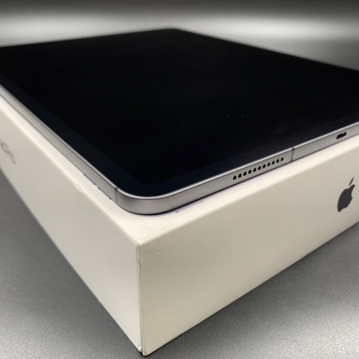 iPad Pro 12.9" M1 (5th Gen) 512GB Wifi + Cellular Space Grey - Image 5