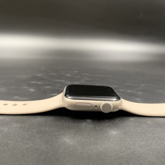 Apple Watch Series SE (Gen 2) Silver - Image 2