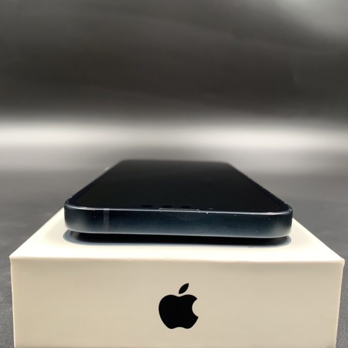 iPhone 13 128GB Midnight - Image 4