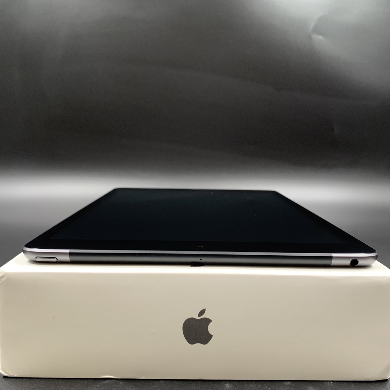 iPad本体 iPad 9th Gen Wi-Fi+Cellular 64GB Refurbished iPad Wi-Fi+Cellular 64GB - Space Grey (9th