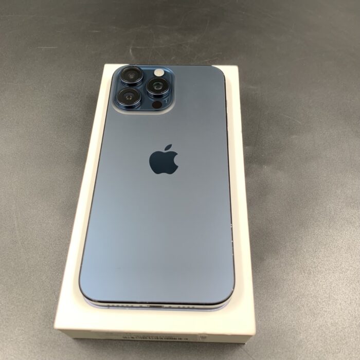 iPhone 15 Pro Max 1TB Blue Titanium - Image 11