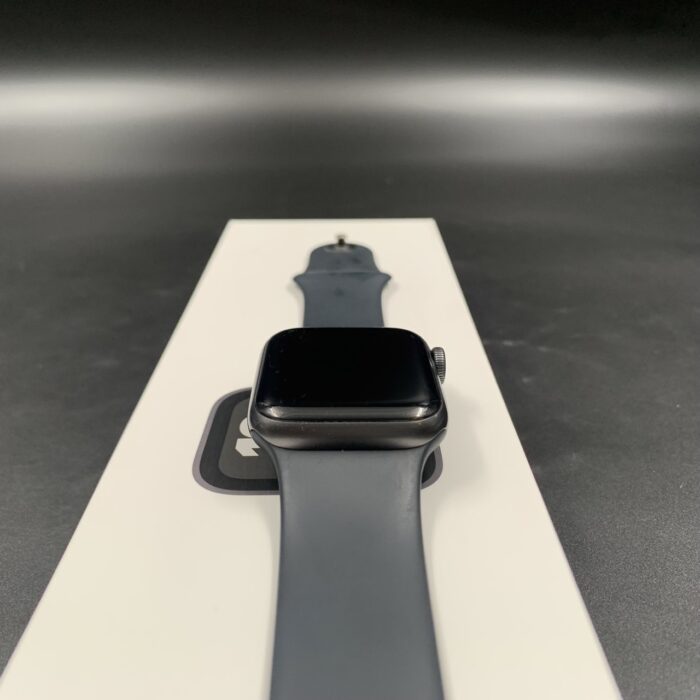 Apple Watch SE 40MM Midnight - Image 5