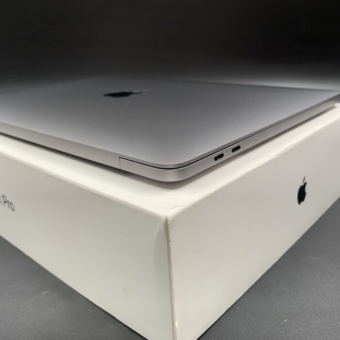 Macbook Pro 13" 2016 | 2,9GHz i5 | 8GB | 256GB | Touch Bar | Space Grey - Image 5