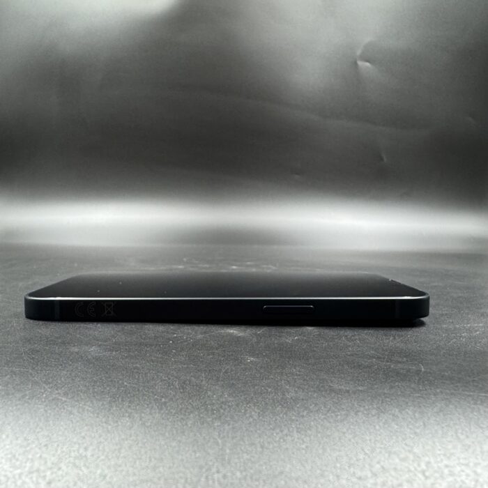 iPhone 13 128GB Midnight - Image 2