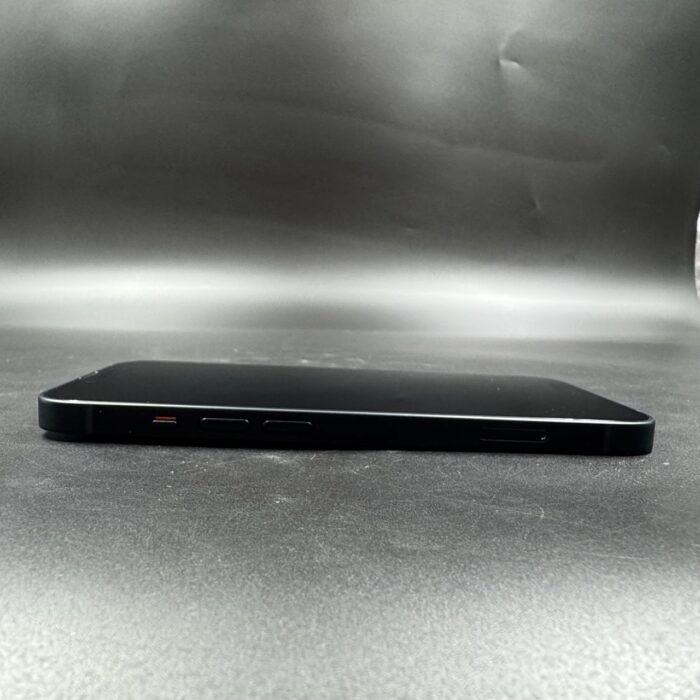 iPhone 13 128GB Midnight - Image 4