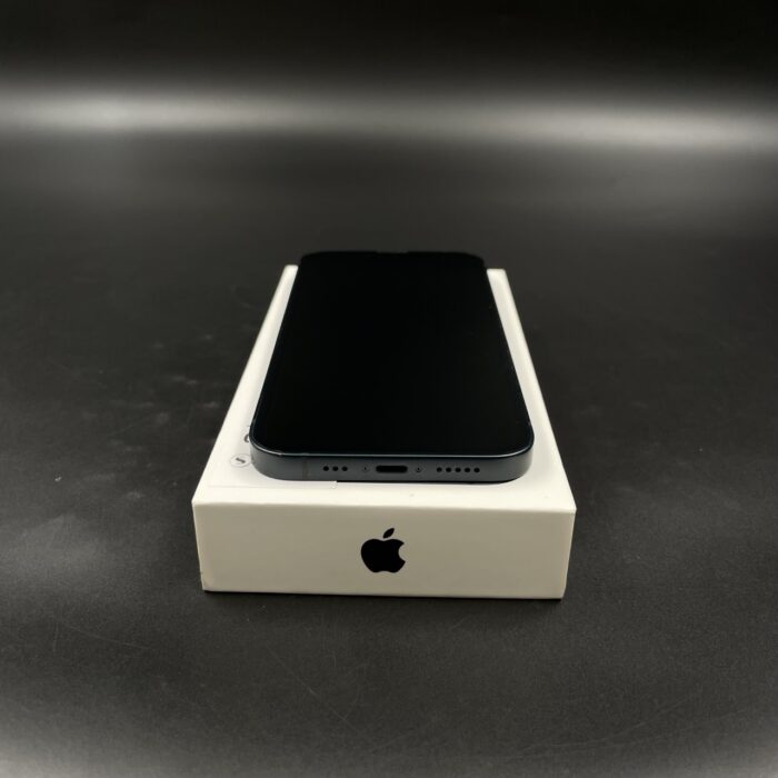 iPhone 13 128GB Midnight - Image 4