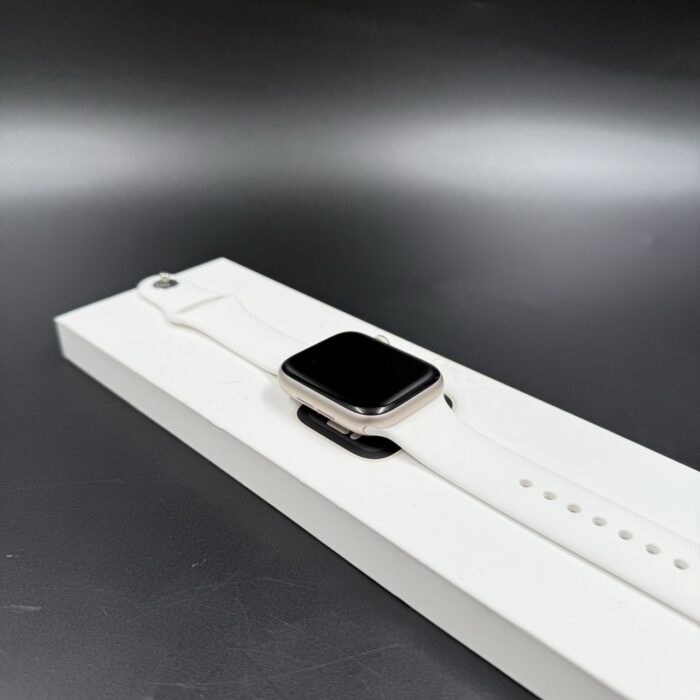 Apple Watch SE 2 44MM Starlight - Image 3