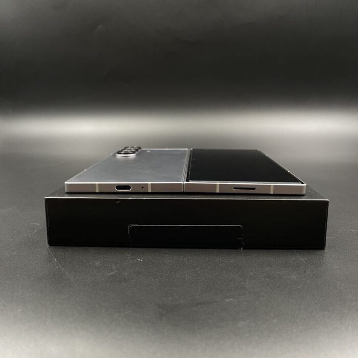 Samsung Galaxy Fold 6 256GB Silver Shadow - Image 5