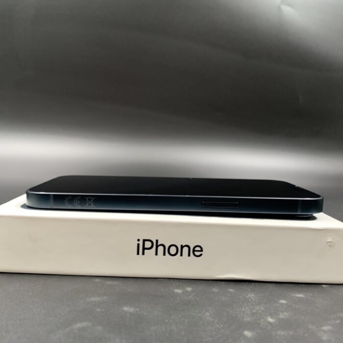 iPhone 13 128GB Midnight - Image 3