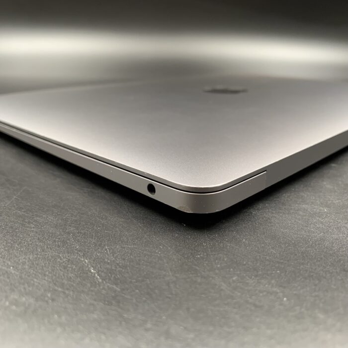 Macbook Air M1 13-inch 256GB Space Grey - Image 4