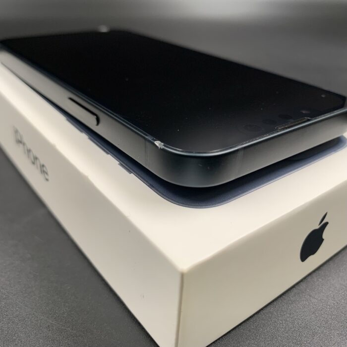 iPhone 13 Mini 256GB Midnight (Cracked Screen) - Image 4