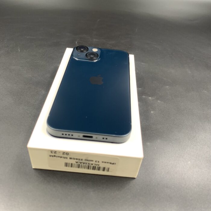 iPhone 13 Mini 256GB Midnight (Cracked Screen) - Image 11