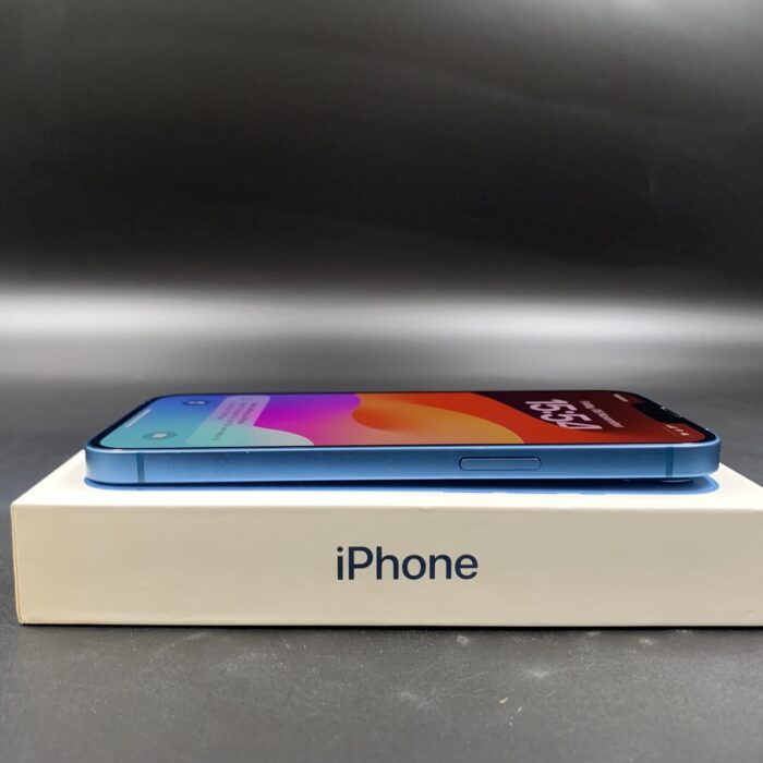 iPhone 13 128GB Blue - Image 3