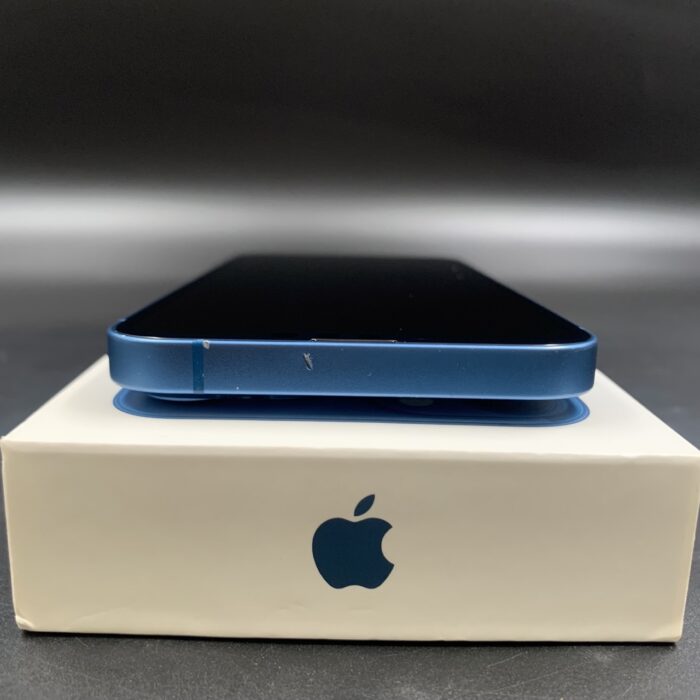 iPhone 13 128GB Blue - Image 4