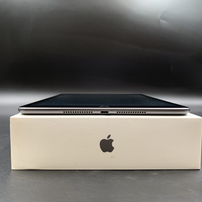 iPad 8th Generation 32GB Space Grey - Image 5