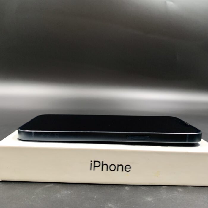 iPhone 13 128GB Midnight - Image 3