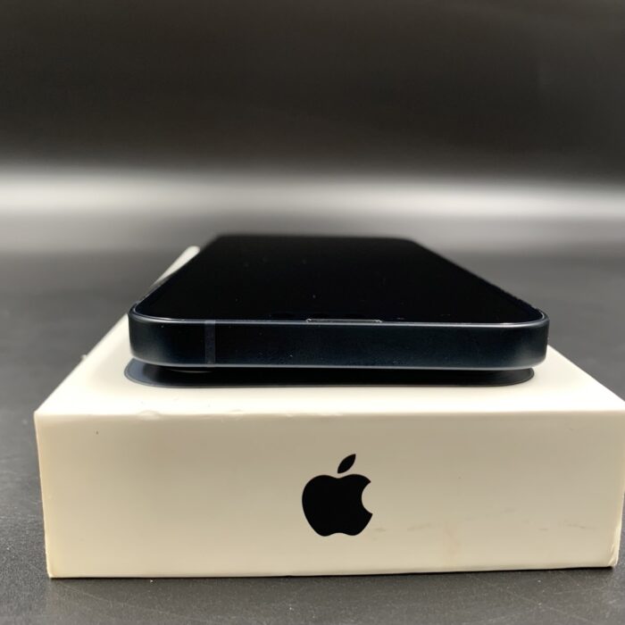 iPhone 13 128GB Midnight - Image 4