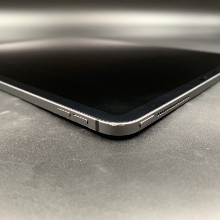iPad Pro 12.9-inch (3rd Generation) 256GB Wi-Fi + Cellular - Image 5