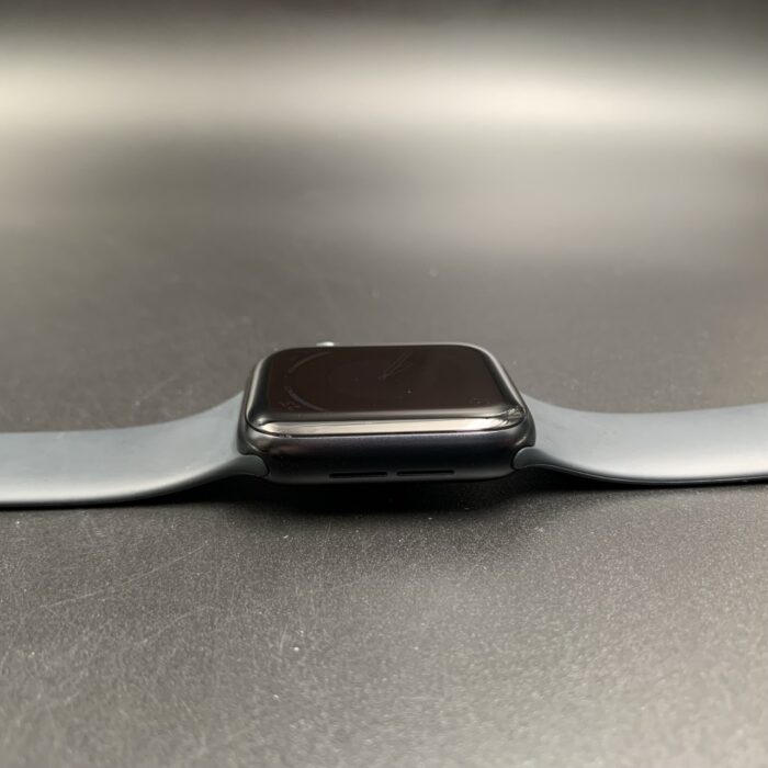 Apple Watch SE 2 Midnight 40MM - Image 3