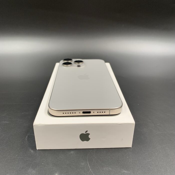 iPhone 15 Pro Max 512GB Natural Titanium - Image 4