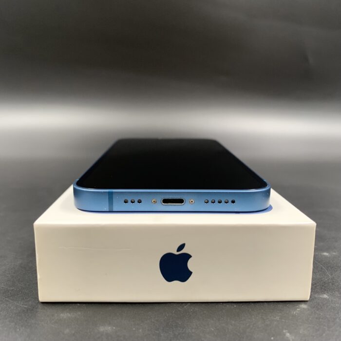 iPhone 13 256GB Blue - Image 6