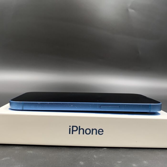 iPhone 13 256GB Blue - Image 2