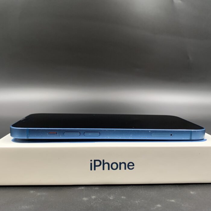 iPhone 13 256GB Blue - Image 4