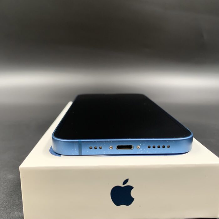 iPhone 13 256GB Blue - Image 5