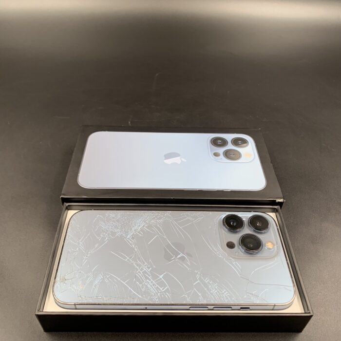 iPhone 13 Pro 128GB Sierra Blue (Cracked Back) - Image 2