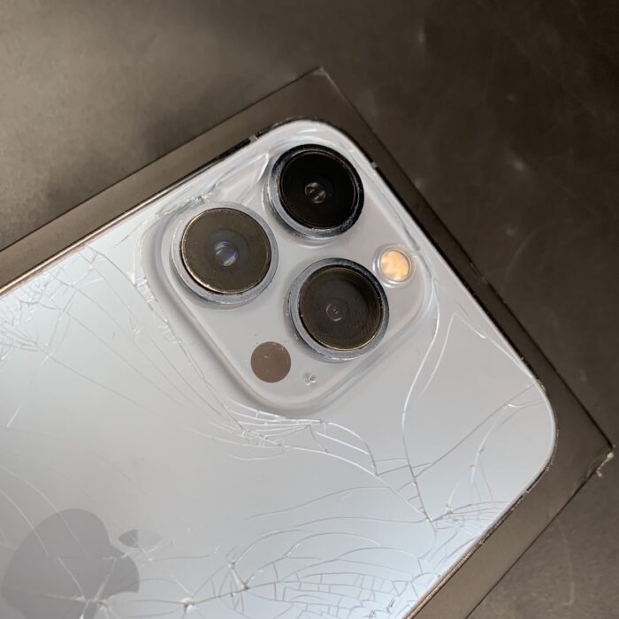 iPhone 13 Pro 128GB Sierra Blue (Cracked Back) - Image 9