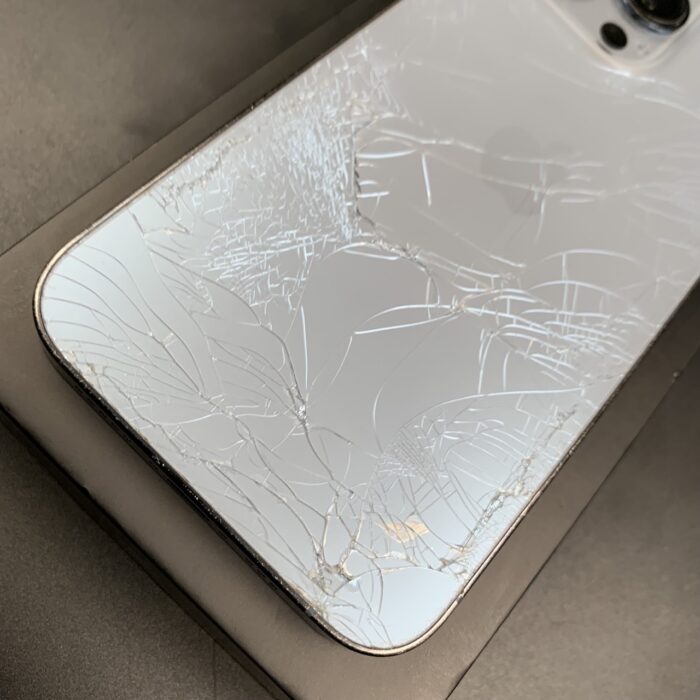 iPhone 13 Pro 128GB Sierra Blue (Cracked Back) - Image 10