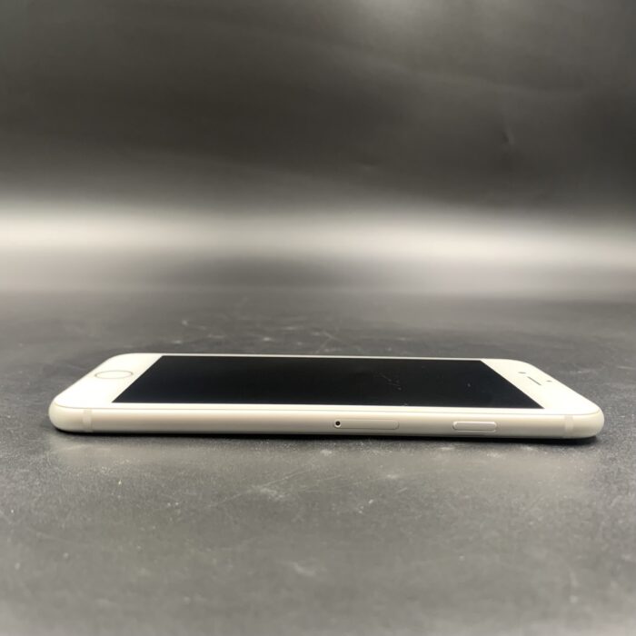 iPhone 8 64GB Silver - Image 2