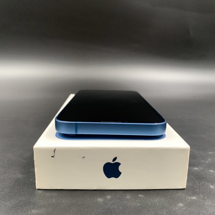 iPhone 13 256GB Blue - Image 4
