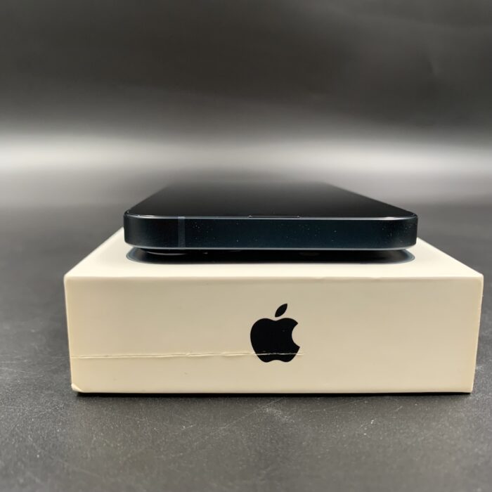 iPhone 13 256GB Black - Image 4