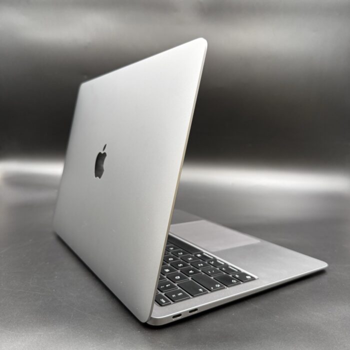 Macbook Air M1 256GB Space Grey - Image 2