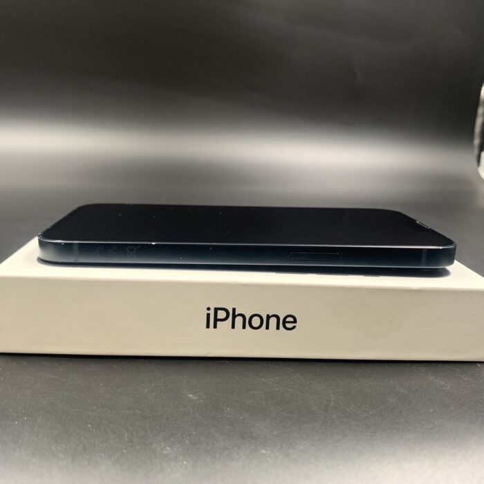iPhone 13 128GB Midnight - Image 3